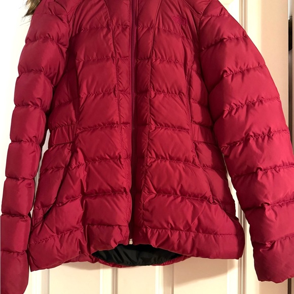Women’s North Face Down Winter Jacket - Picture 5 of 7